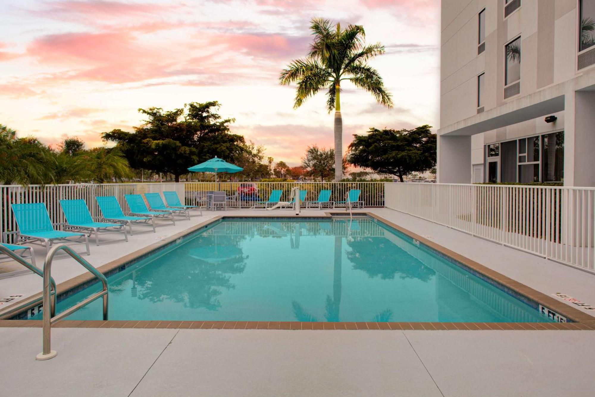 Hampton Inn & Suites Sarasota / Bradenton - Airport Zewnętrze zdjęcie